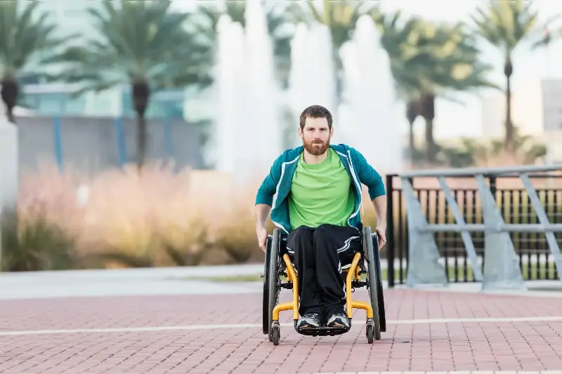 La parola “disabilità” entra nella Costituzione, addio (finalmente) a “minorati” e “inabili”: approvato il disegno di legge