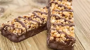 Healthy Homemade Granola Bar Recipe Made With Wholesome Ingredients For Nutritious On-The-Go Snacking