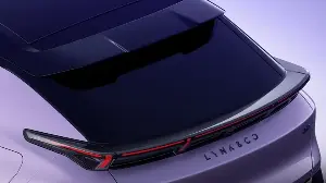 The Lynk & Co 02 electric SUV, soon to be launched in Vietnam, has an upgraded version.
