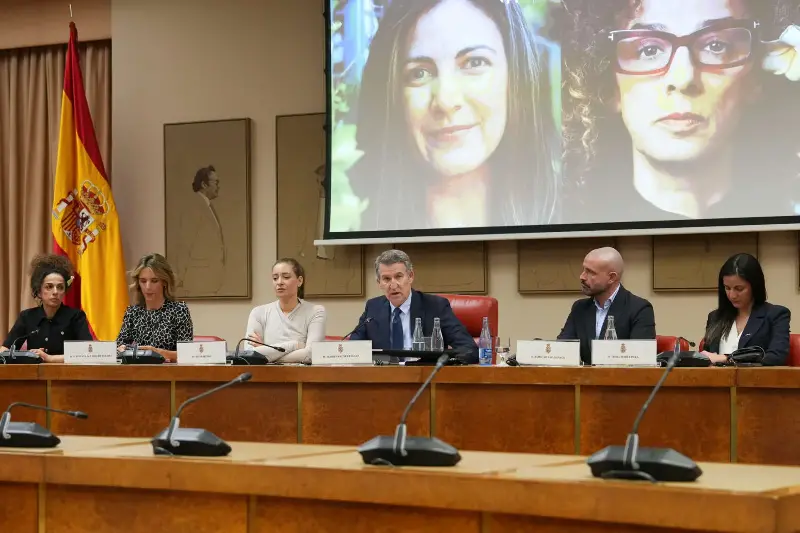 Feijóo acusa a Sánchez de incoherencia por el “no a la guerra” mientras España despliega una fragata