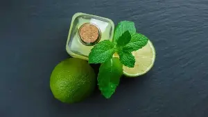 5 Gondhiraj Lebu Recipes That Bring Bengali Flavours To Life