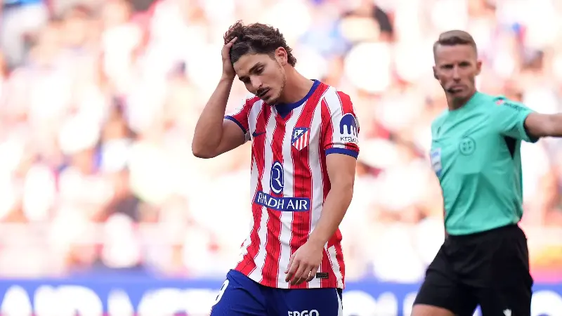 Retroceso sorpresa: Álvarez estudia marcharse al Arsenal