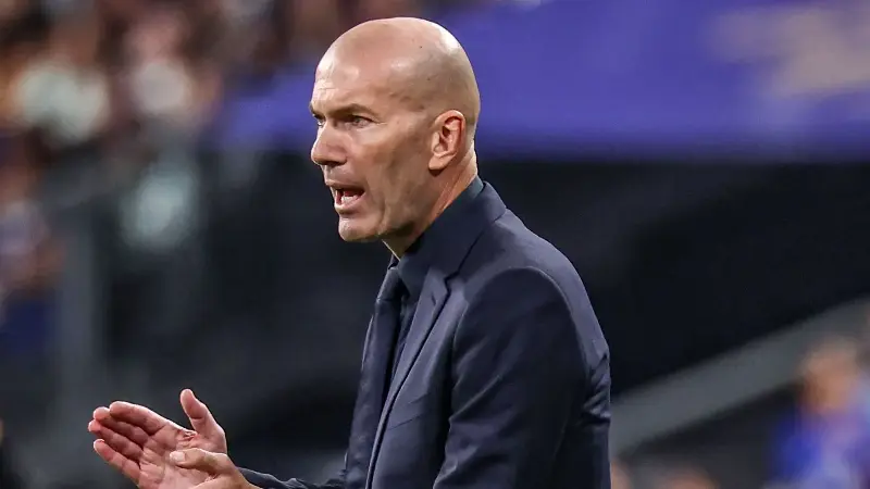 Tras su apuesta exitosa: Zidane recibe un mensaje llamativo de la liga francesa