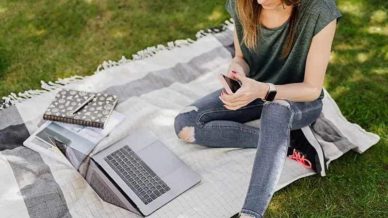 Hitze-Tipps: Smartphone nicht in den Kühlschrank legen – so bleiben Geräte kühl