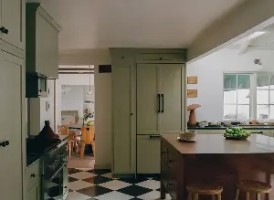 Choosing kitchen colors wisely matters.