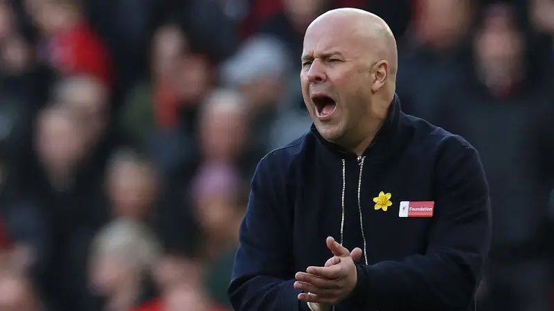 Suplentes y entrenador