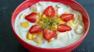 Dahi Chidwa with Fruits: A Light, Refreshing Indian Breakfast That Keeps Your Gut Health Better In Summer