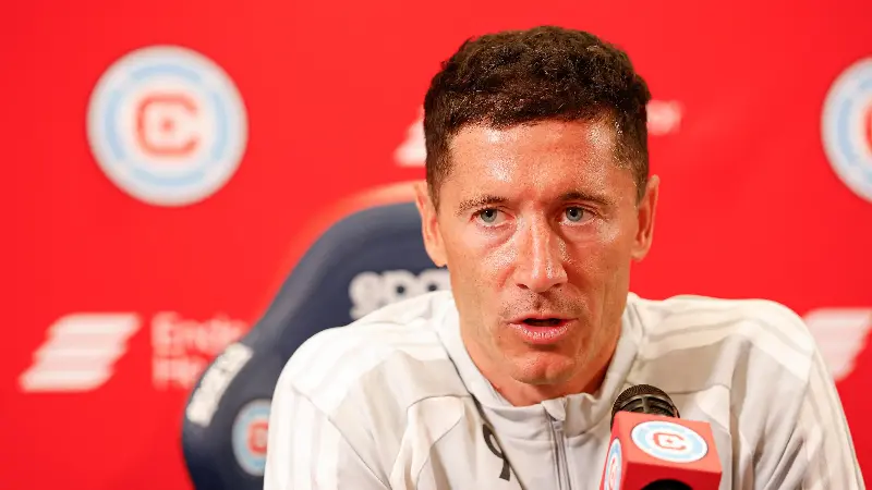 El debut de Robert Lewandowski en la Major League Soccer con el Chicago Fire se esfuma