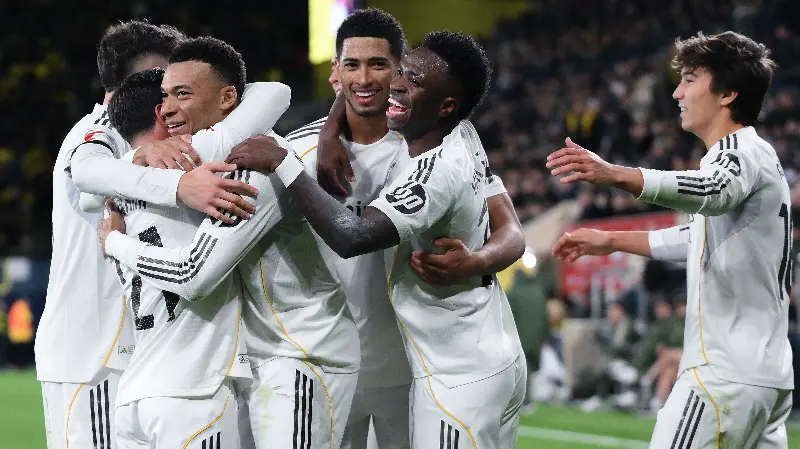 Emotional tribute to 'special' Arbeloa