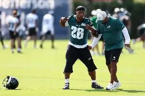 Saquon Barkley says he loves the challenge of ‘learning a new language’ in Sean Mannion’s offense