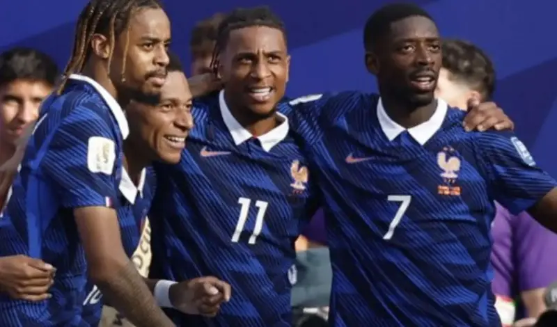 Kylian Mbappé y Michael Olise destrozan a Suecia con Francia
