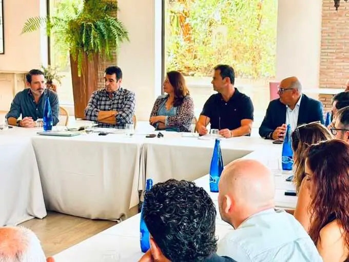 El PP exige blindar la PAC para garantizar el futuro del campo andaluz frente al "abandono" de Sánchez