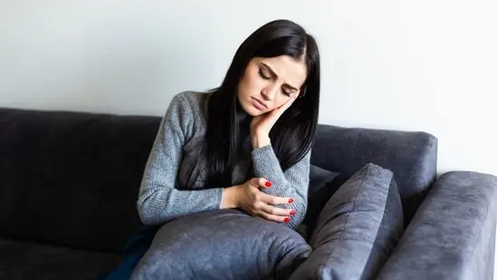 Poor concentration and mood ares some of the signs of Vitamin B12 deficiencies. 