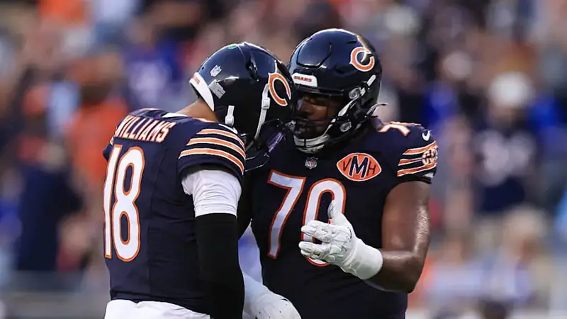 Caleb Williams, Braxton Jones