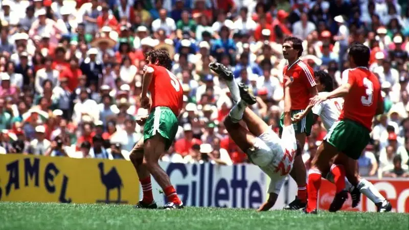 Soccer - World Cup Mexico 86 - Second Round - Mexico v Bulgaria
