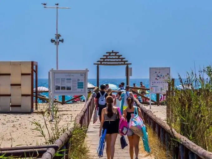 La Junta da conformidad al Ayuntamiento de San Fernando para habilitar un acceso alternativo a la playa canina