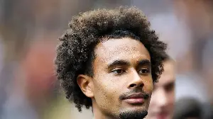 Manchester United discuss Zirkzee transfer and ask for at least €35 million