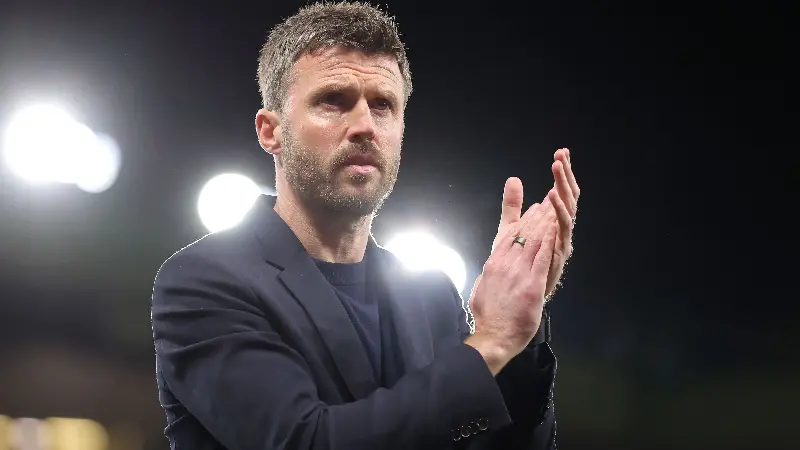 Suplentes y entrenador