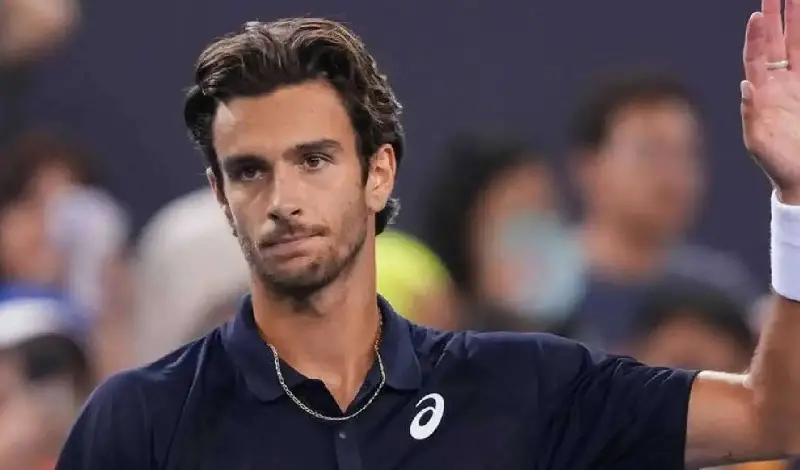 Roland Garros pierde otra estrella y Sinner ve despejado el camino hacia París