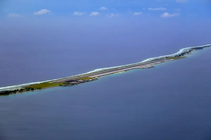 What's on the 12 most unusual airport runways in the world? - Photo 5. Có gì ở 12 đường băng sân bay kỳ lạ nhất thế giới?- Ảnh 5.