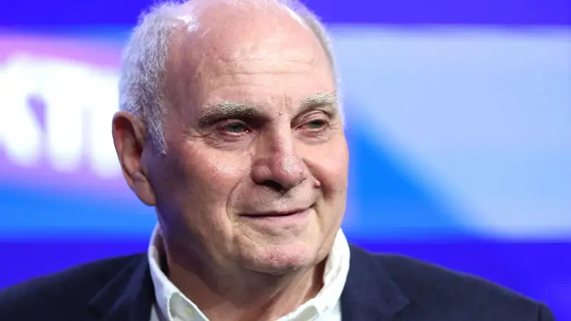 «Fue sobre todo Uli Hoeneß quien me convenció»: la antigua superestrella del Bayern de Múnich rechazó las ofertas del Real Madrid y del FC Barcelona