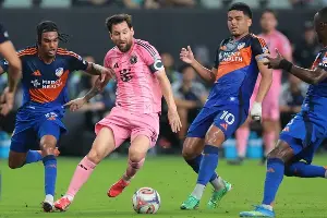 Messi struggles to score goals