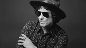 Enrique Bunbury: 'Llegó un momento en el que prefería los bares de viejitos que los antros de rock