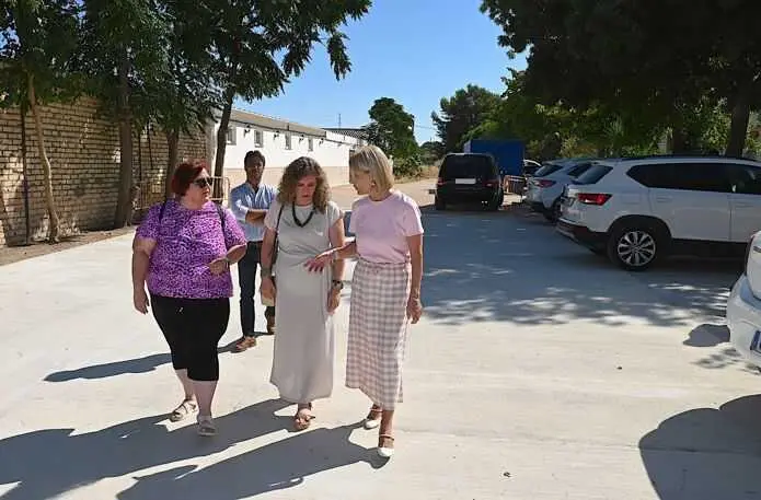 Jerez acondiciona como aparcamiento parte del antiguo canal de riego de Torremelgarejo