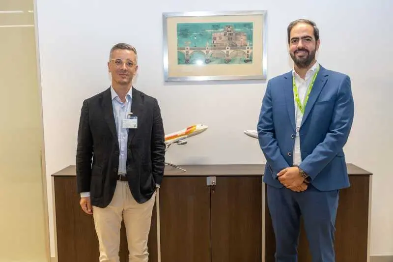 Prodetur traslada al aeropuerto la voluntad de fortalecer Sevilla como destino internacional