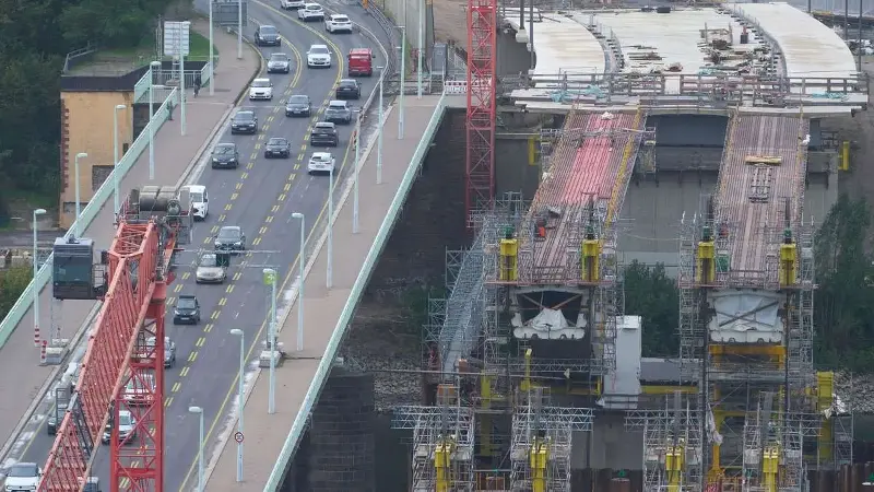 Auftragsboom für Bauhauptgewerbe im August