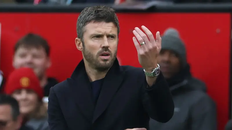 Carrick wary of Arsenal test