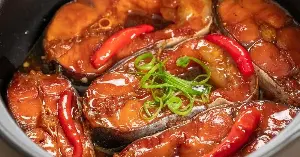 How to braise fish to make it flavorful and tender without it falling apart.