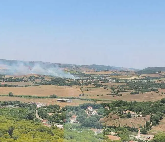 Controlado el incendio declarado en el paraje Paternilla en Vejer de la Frontera