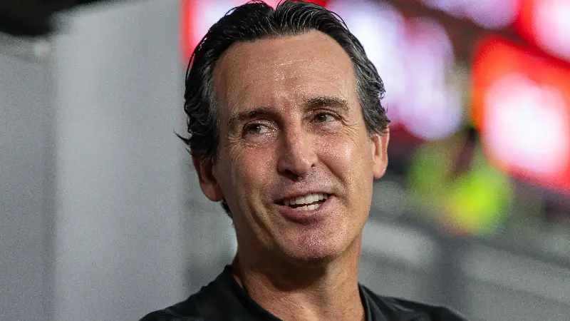 Emery se prepara para París