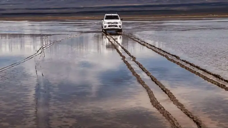 Una camioneta daña Pampa del Leoncito, la joya natural del norte argentino