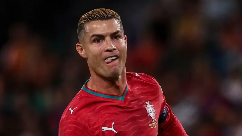 Tras las lágrimas: la madre de Cristiano Ronaldo arremete contra el pueblo portugués
