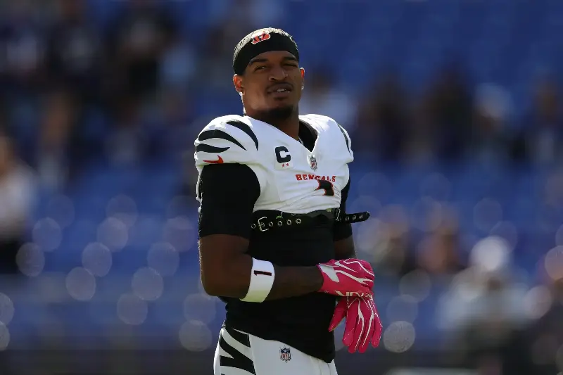 BALTIMORE, MARYLAND - OCTOBER 25: Wide receiver Ja'marr Chase #1 of the Cincinnati Bengals looks on before playing against the Baltimore Ravens at M&T Bank Stadium on October 25, 2026 in Baltimore, Maryland. (Photo by Patrick Smith/Getty Images)