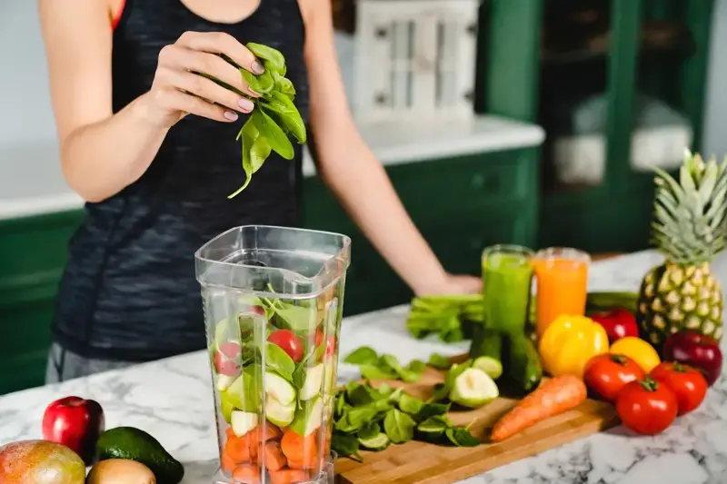Diet rich in leafy greens and veggies keep you healthy.