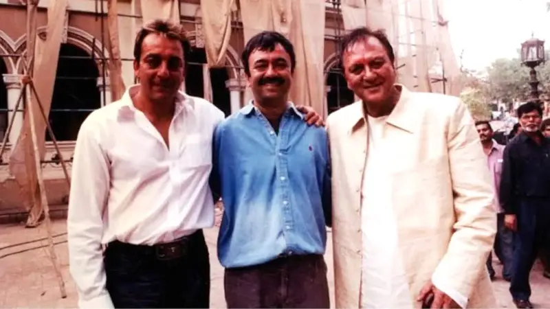 Sanjay Dutt, Rajkumar Hirani and Sunil Dutt on the sets of Munna Bhai M.B.B.S.