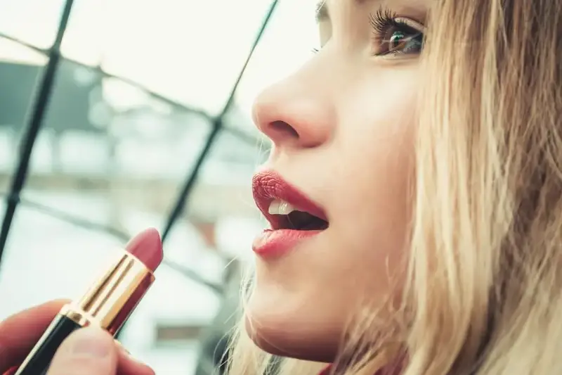 Matte lipsticks offer a sophisticated, statement-making appearance, while satin finishes provide a softer look with a subtle sheen.