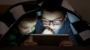 Are screens damaging kids’ success? Find link between obesity and academic performance