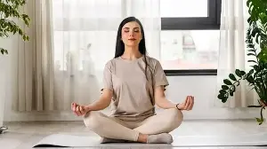 Always starting your day in a hurry? Try this morning routine with yoga that may help to feel more focused and energised