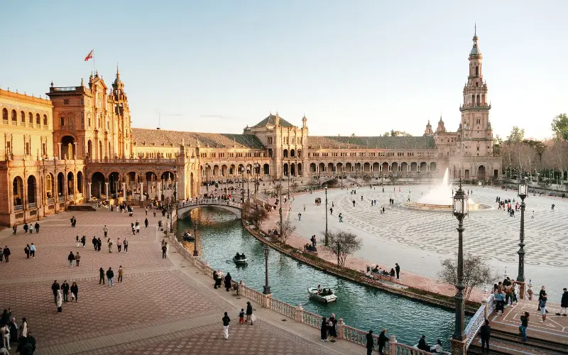 Soak in the Seville sights in milder temperatures - E+/MarioGuti
