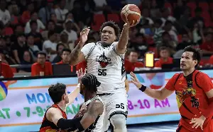 Lowly Blackwater shocks SMB, keeps playoff hopes alive
