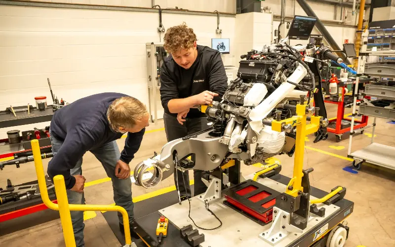 The Manx R is all-new, based around a cast aluminium frame precision machine with computer-aided tooling - Barry Hayden for Norton