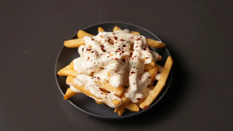 Chef Sanjeev Kapoor's cheesy fries.