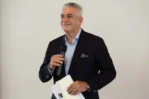 Jaime Augusto Zobel de Ayala steps down as Globe chairman