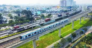 Ho Chi Minh City Metro Line 1 was temporarily suspended for nearly an hour due to a sudden power outage.