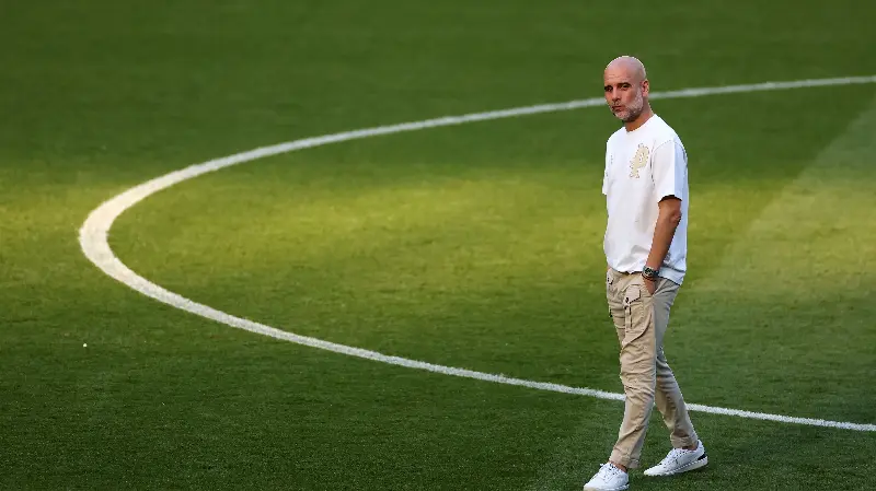 Italia lanza una ambiciosa oferta por Pep, que se tomará un año sabático