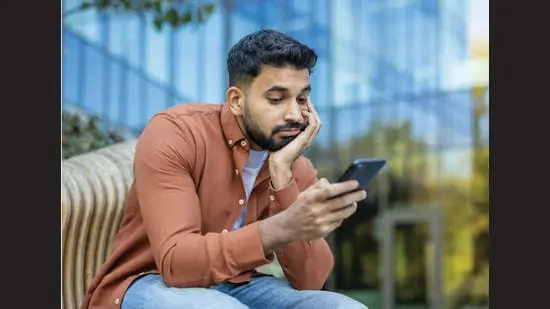Not every text needs acknowledgement. Especially if there are 200 unread group messages. (SHUTTERSTOCK)